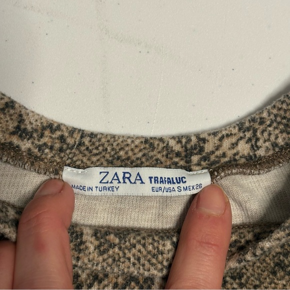 Zara Beige Snake Print Short Sleeve Tee - Picture 4 of 9